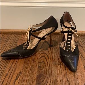 Manola blahnik t-strap Black and Nude 39.5 heels